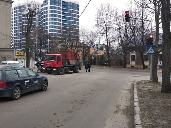 Фото рекламной плоскости по адресу перехрестя вул.Кульпарківська,60/вул. Героїв УПА