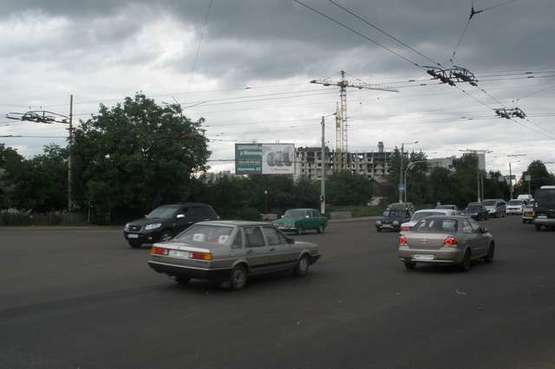 Фото рекламної площини за адресою Покровська вул. (Щорса вул.), 84