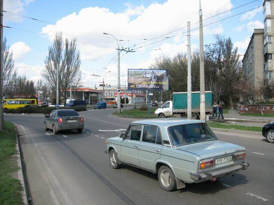 Фото рекламной плоскости по адресу пл.  200 лет Херсона / ул.Полковника Кедровского(Буденного)