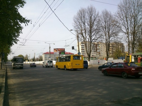 Фото рекламної площини за адресою Відродження/Молоді