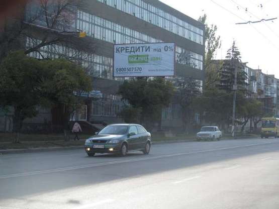 Фото рекламної площини за адресою Соборна вул. (Соборна вул.), 1