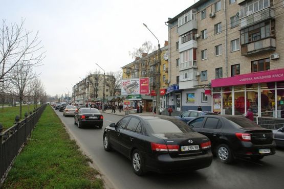 Фото рекламной плоскости по адресу вул. Соборності (Жовтнева) (зуп.пл.Зигіна, м-н «Ювілейний»)(призматрон)