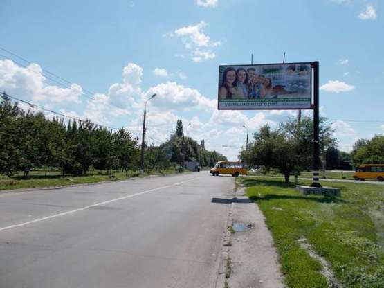 Фото рекламной плоскости по адресу Роменська вул., (в'їзд-виїзд) (виїзд з міста)