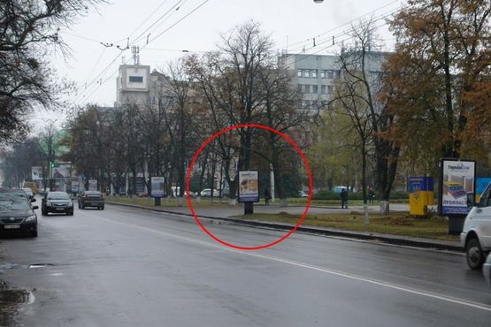 Фото рекламной плоскости по адресу вул. Соборності (Жовтнева),45(R9)