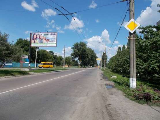Фото рекламной плоскости по адресу Роменська вул., (в'їзд-виїзд) (в'їзд в місто)