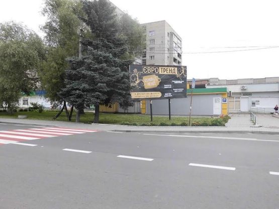 Фото рекламной плоскости по адресу вул. Самбірська, автобусна зупинка