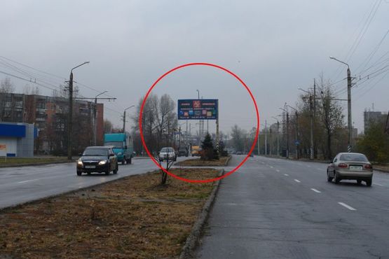 Фото рекламной плоскости по адресу пр-т Миру / вул. Небесної сотні (Леніна)