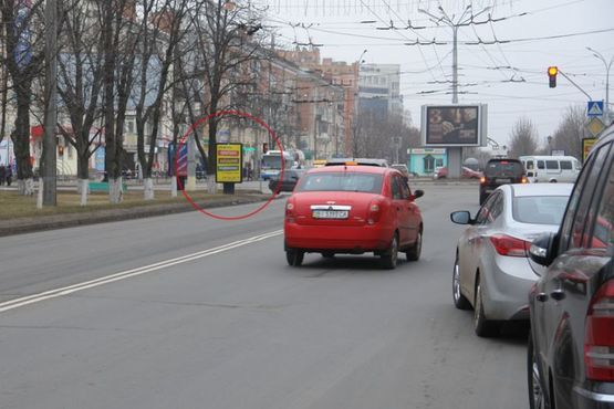 Фото рекламної площини за адресою вул. Соборності (Жовтнева),45(R2)