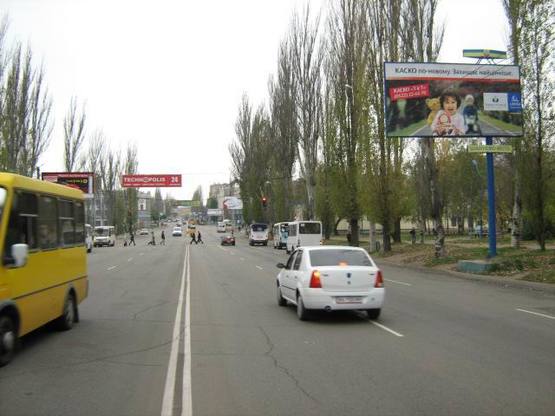 Фото рекламной плоскости по адресу ул. Полтавская, 48
