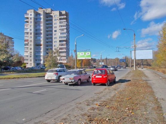 Фото рекламной плоскости по адресу Героев Крут ул., 6 (300 м. до "Эпицентра",напротив Интернет-гипермаркета "27 UA")