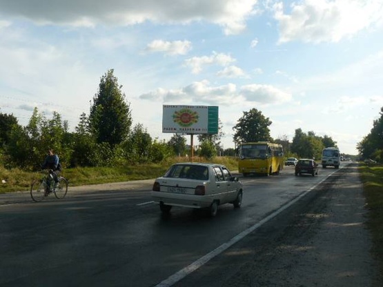 Фото рекламной плоскости по адресу Ківерцівська_оптова база_УА Брук_промзона_в центр