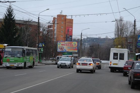 Фото рекламной плоскости по адресу вул. Миру (зуп. «Богдана Хмельницького»)
