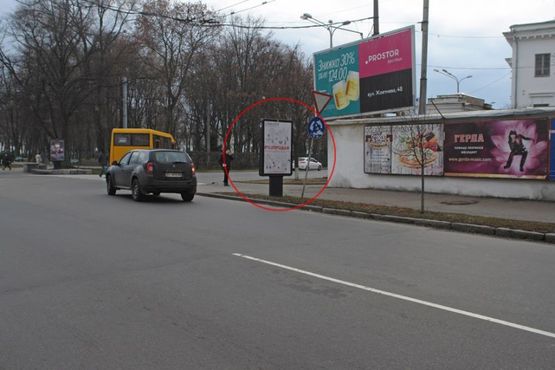 Фото рекламної площини за адресою вул. Соборності (Жовтнева),37
