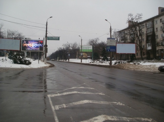 Фото рекламной плоскости по адресу ул. Б. Морская - Варваровский мост - въезд в город