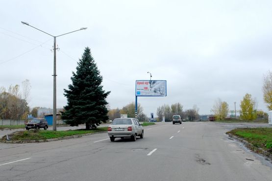 Фото рекламной плоскости по адресу вул. Половки ("Полтава-Мотор-Сервіс")