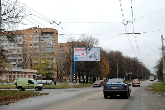 Фото рекламной плоскости по адресу вул. М.Бірюзова,86