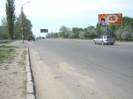 Фото рекламной плоскости по адресу ул. Троицкая, поворот на санаторий "Дубки"
