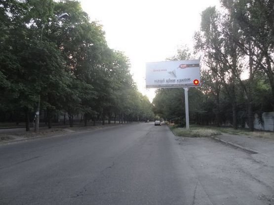 Фото рекламної площини за адресою Орлыка Пилипа пр., 15 - Богдана Хмельницкого пр.