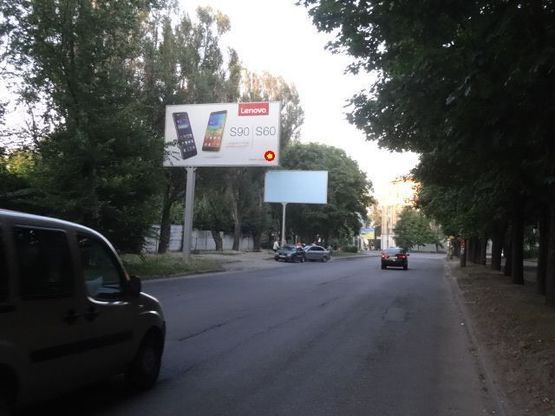 Фото рекламної площини за адресою Орлыка Пилипа пр., 15 - Богдана Хмельницкого пр.