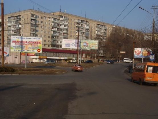 Фото рекламной плоскости по адресу Паникахи ул., 18, в центр