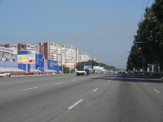 Фото рекламной плоскости по адресу Запорожское шоссе, 62, супермаркет "Эпицентр", в центр