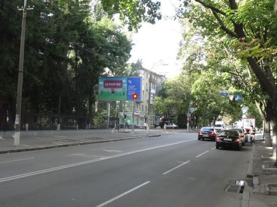 Фото рекламной плоскости по адресу Князя Владимира Великого пр., 28 - Словацкого Юлиуша ул.