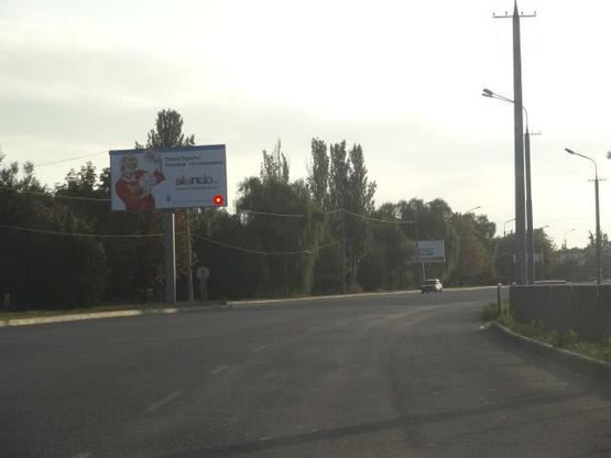 Фото рекламной плоскости по адресу Заводская Набережная ул., 53, Ледовая арена, возле Новокодакского парка, в центр