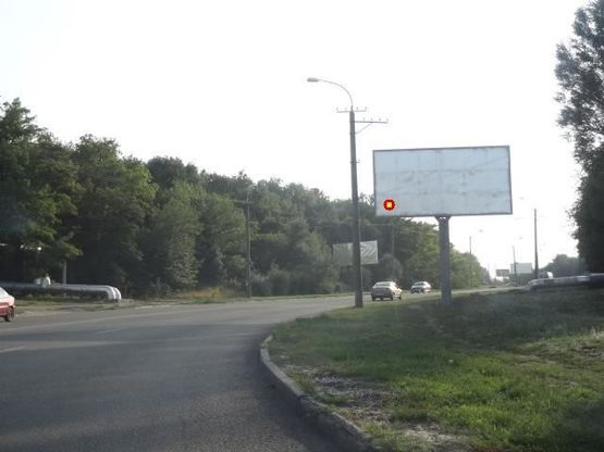 Фото рекламной плоскости по адресу Космическая ул., обласная больница, областной онкоцентр, из центра