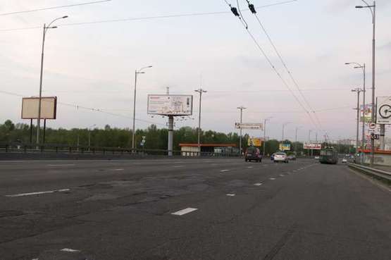 Фото рекламной плоскости по адресу Шухевича Романа просп. (Генерала Ватутіна просп.), : парк Дружби народів; Московський міст (в напр. Троєщини)