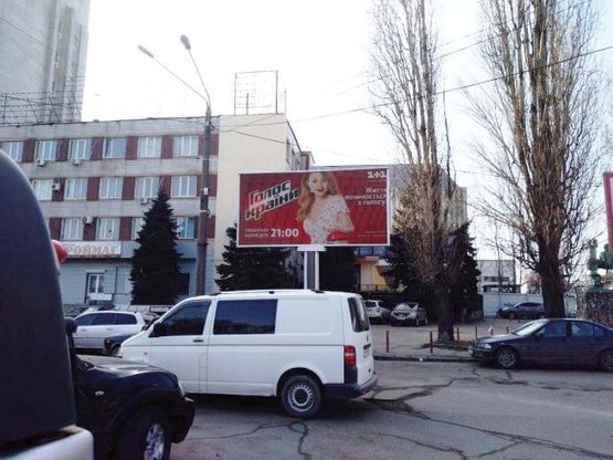 Фото рекламной плоскости по адресу Бугаевская ул., 21