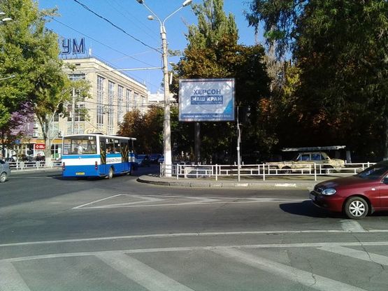 Фото рекламной плоскости по адресу Ул.Ушакова(Пл.Свободы)