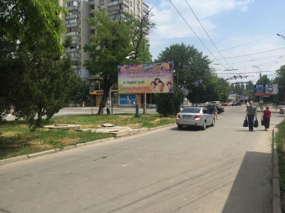 Фото рекламної площини за адресою Угол ул.Розы Люксембург и ул.Комкова,