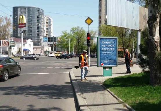 Фото рекламної площини за адресою Адмиральский пр.,1 [1 А]