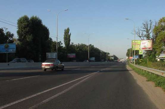 Фото рекламної площини за адресою Київ - Одеса, 03км+650м від Києва (справа в напр.Одессы, в центрі с.Чабаны)