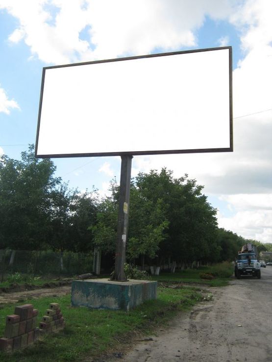 Фото рекламной плоскости по адресу с.Рованці, (Львівська траса) виїзд з міста