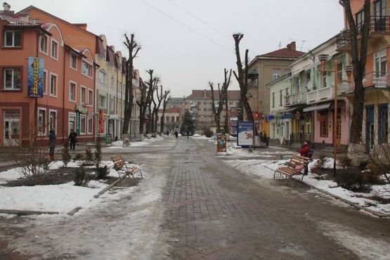 Фото рекламной плоскости по адресу Майдан Шевченка, міський БК, кафе Смаки бажань, пішохідна зона