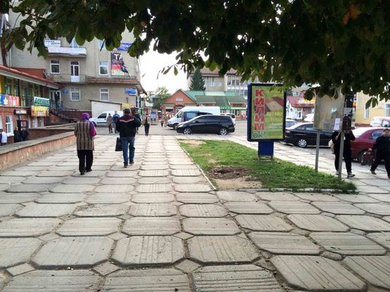 Фото рекламной плоскости по адресу Чороновола, центральний Універмаг, міський ринок, пішохідна зона, стоянка таксі