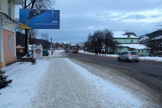 Фото рекламной плоскости по адресу Траса Н-09 Мукачево-Львів, Свободи, автовокзал, АЗС УкрНафта, база "Прут" напрямок руху на Івано-Франківськ