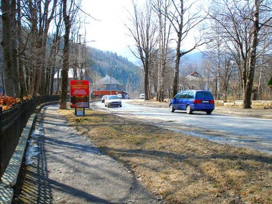 Фото рекламної площини за адресою Траса Н-09 Мукачево-Львів, Свободи, кафе Квітуча Долина, санаторій Прикарпатський, пішохідна зона до водоспаду Пробій, напрямок руху на Буковель