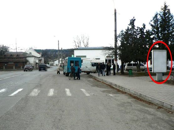 Фото рекламной плоскости по адресу Траса Н-09 Мукачево-Львів, с.Делятин, центр, ринок, автостанція, напрямок руху на Буковель