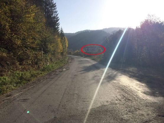 Фото рекламной плоскости по адресу Траса Н-09 Мукачево-Львів, в`їзд у селище, готельны комплекси Срыбны Роси, Микулин Хутырець, напрямок руху на Буковель