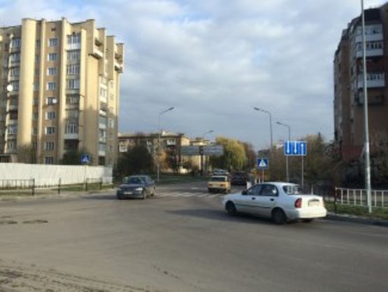 Фото рекламной плоскости по адресу Пд.Бульвар - Гурика перехрестя лівий       центр