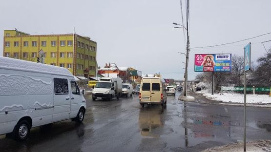 Фото рекламной плоскости по адресу ул. Стеценко, 26 - ГМ Эпицентр и Ашан, на светофоре,