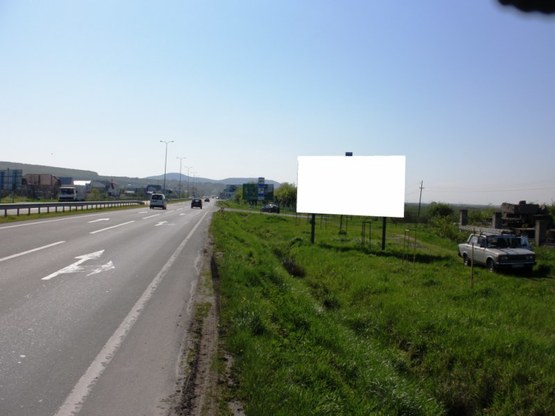 Фото рекламной плоскости по адресу Автодорога "Київ-Чоп", 800 м від кругу (перехрестя на міське кладовище)