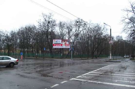 Фото рекламной плоскости по адресу Салютна вул., 16/18 - Саратовська вул. (в напр. Виноградаря)