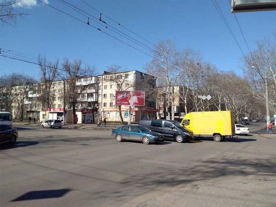 Фото рекламної площини за адресою Филатова ул. - Ивана и Юрия Липы ул., 6