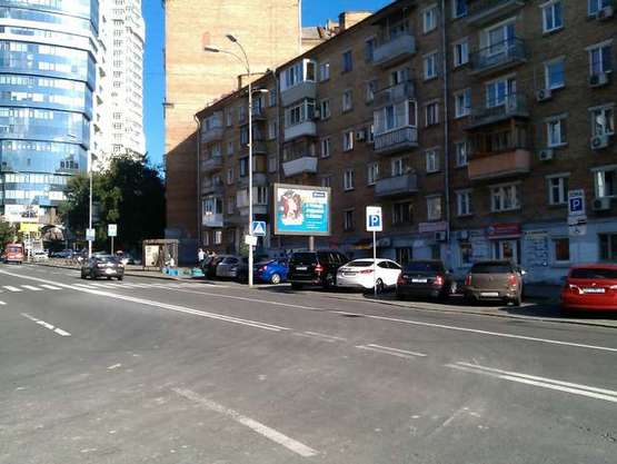 Фото рекламной плоскости по адресу Мечникова вул., 22-А (поруч  магазини "Поляна", "Good Vine") (№5 в напр. вул.Інститутської)