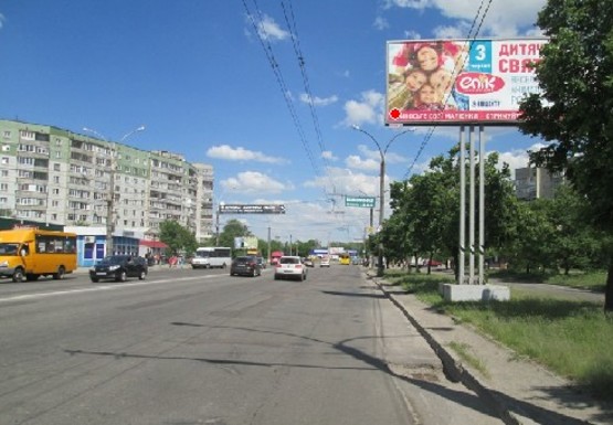 Фото рекламної площини за адресою Лушпы М. пр.