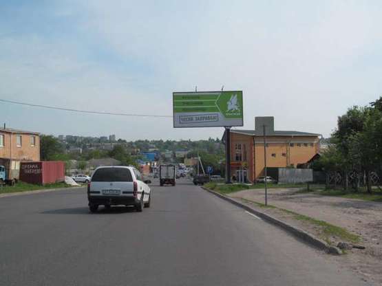 Фото рекламной плоскости по адресу Садова вул., 35