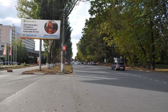 Фото рекламной плоскости по адресу Василенко ул., 16 (напротив)  (АЗС "Народна", ОККО)